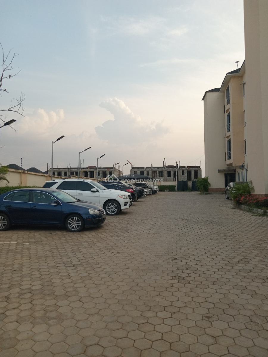 a Well-built Spacious & Serviced 3-bedroom Flat, Opposite Nicon Junction Maitama.( Video of The House Is Attached)., Katampe, Abuja, Flat / Apartment for Rent