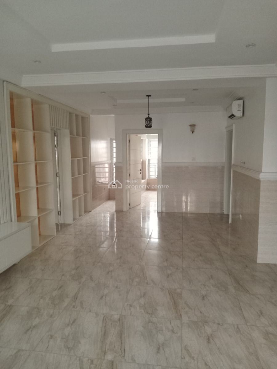 a Well-built Spacious & Serviced 3-bedroom Flat, Opposite Nicon Junction Maitama.( Video of The House Is Attached)., Katampe, Abuja, Flat / Apartment for Rent