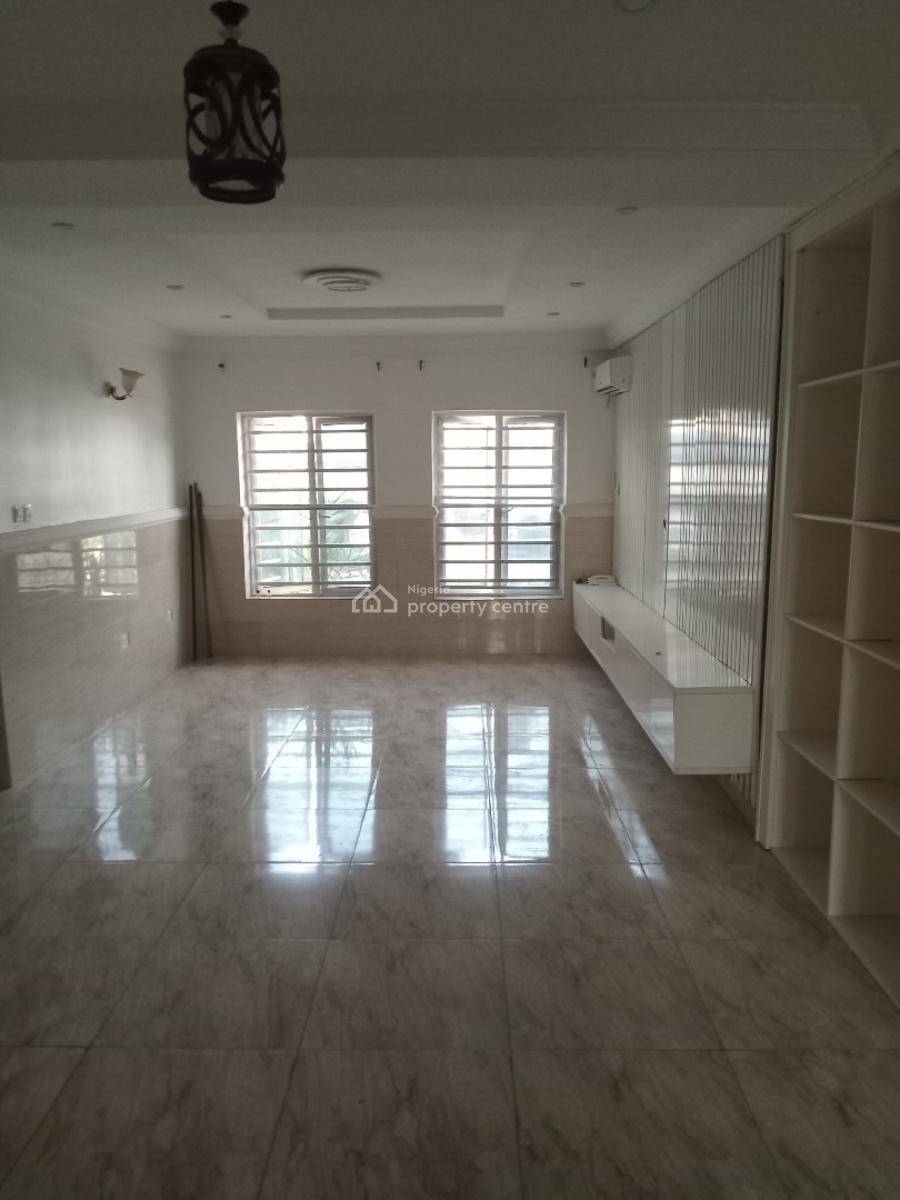 a Well-built Spacious & Serviced 3-bedroom Flat, Opposite Nicon Junction Maitama.( Video of The House Is Attached)., Katampe, Abuja, Flat / Apartment for Rent