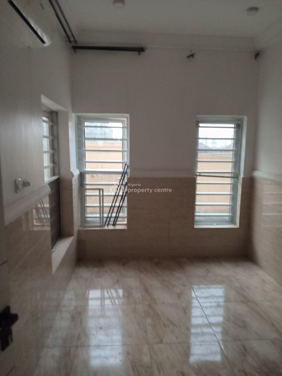 a Well-built Spacious & Serviced 3-bedroom Flat, Opposite Nicon Junction Maitama.( Video of The House Is Attached)., Katampe, Abuja, Flat / Apartment for Rent