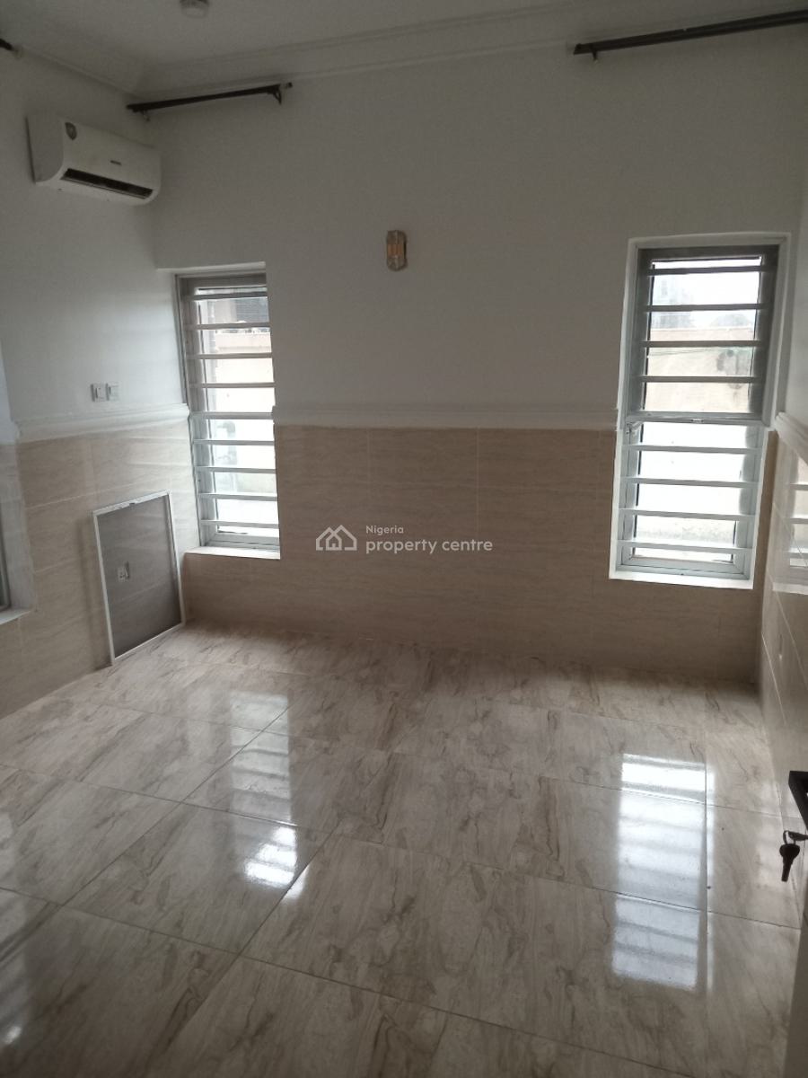 a Well-built Spacious & Serviced 3-bedroom Flat, Opposite Nicon Junction Maitama.( Video of The House Is Attached)., Katampe, Abuja, Flat / Apartment for Rent