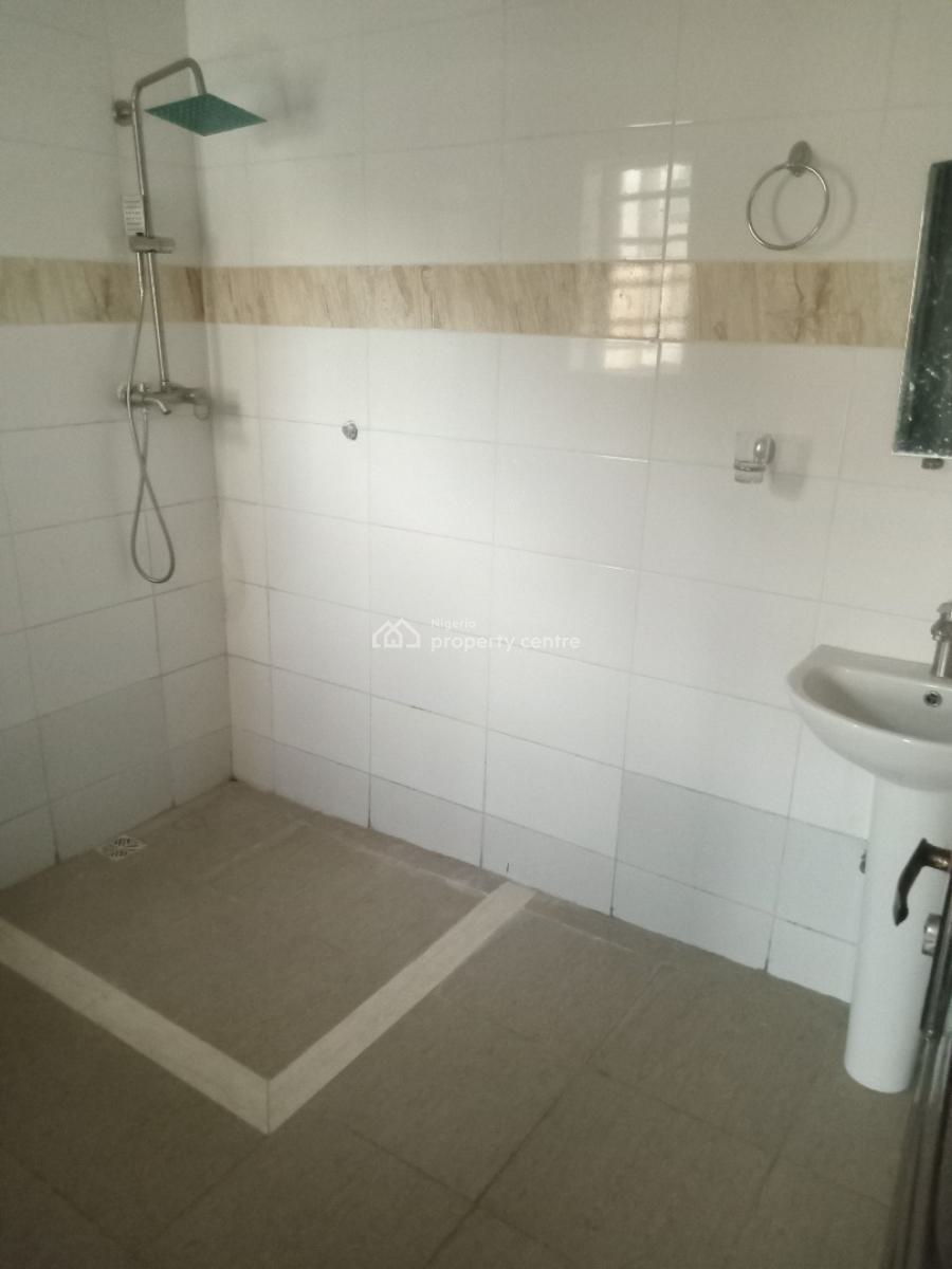 a Well-built Spacious & Serviced 3-bedroom Flat, Opposite Nicon Junction Maitama.( Video of The House Is Attached)., Katampe, Abuja, Flat / Apartment for Rent