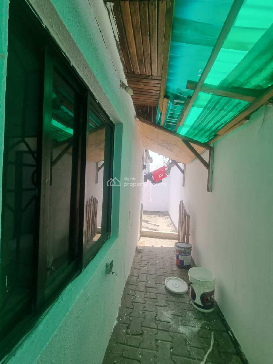 Standard  Mini Flat Bq, Lekki Phase 1, Lekki, Lagos, Flat / Apartment for Rent