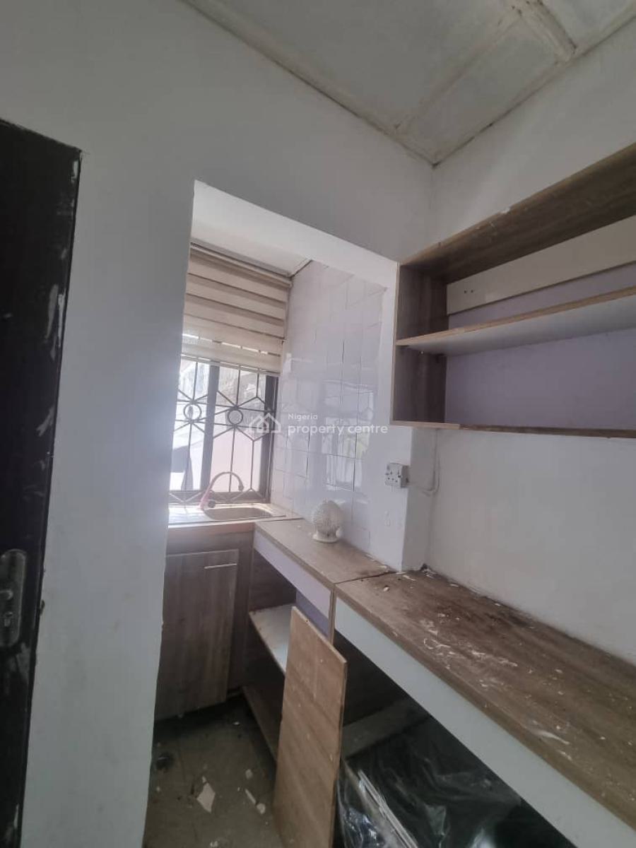 Standard  Mini Flat Bq, Lekki Phase 1, Lekki, Lagos, Flat / Apartment for Rent