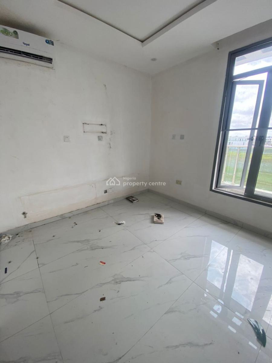 Executive Nice and Spacious Luxury 2/3bedroom Apartment, Pinnock Beach Estate, Osapa, Lekki, Lagos, Flat / Apartment for Rent