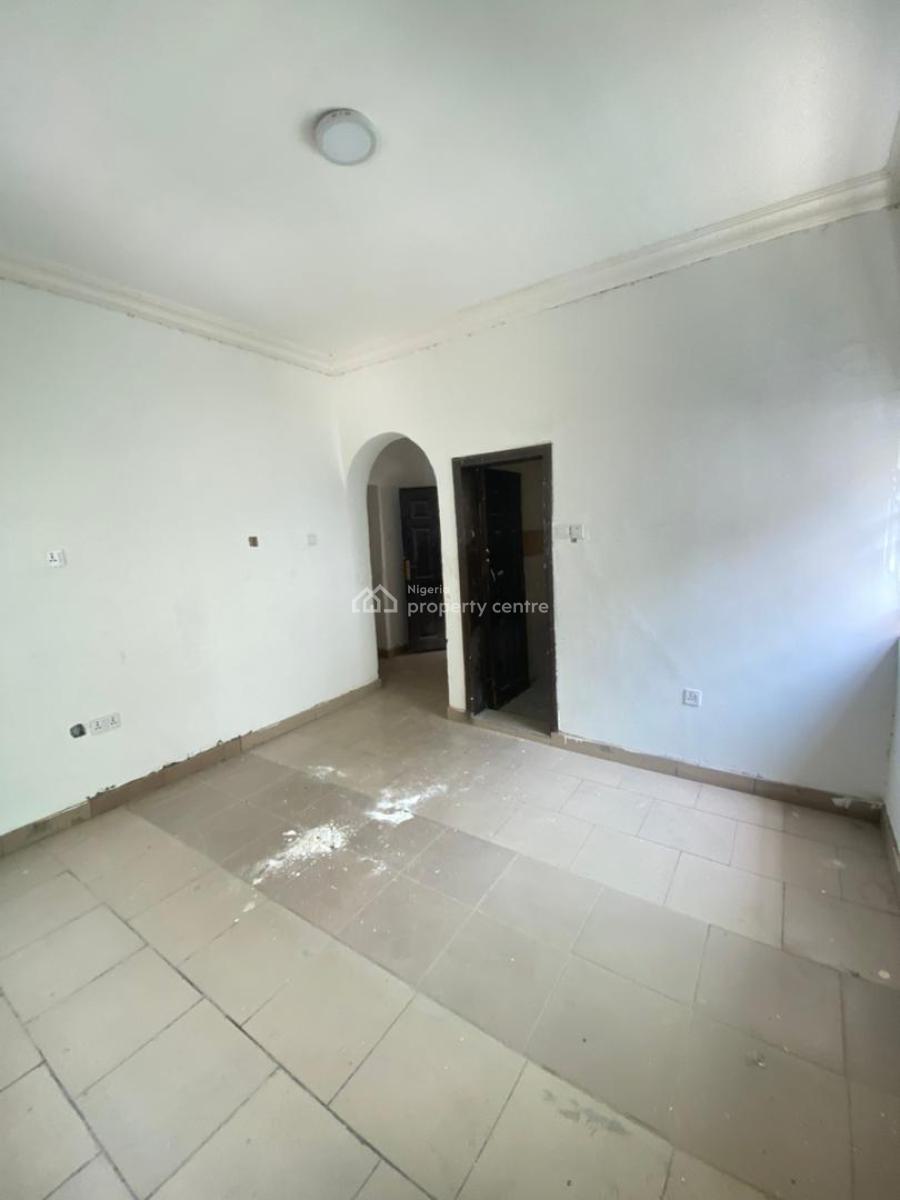One Bedroom Apartment in an Estate, Chevron Drive, Lekki, Lagos, Mini Flat (room and Parlour) for Rent