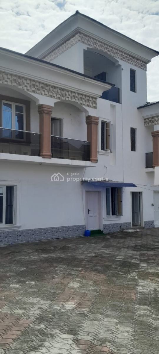 2 Bedrooms Apartment in a Good Environment, Ikota, Lekki, Lagos, Flat / Apartment for Rent