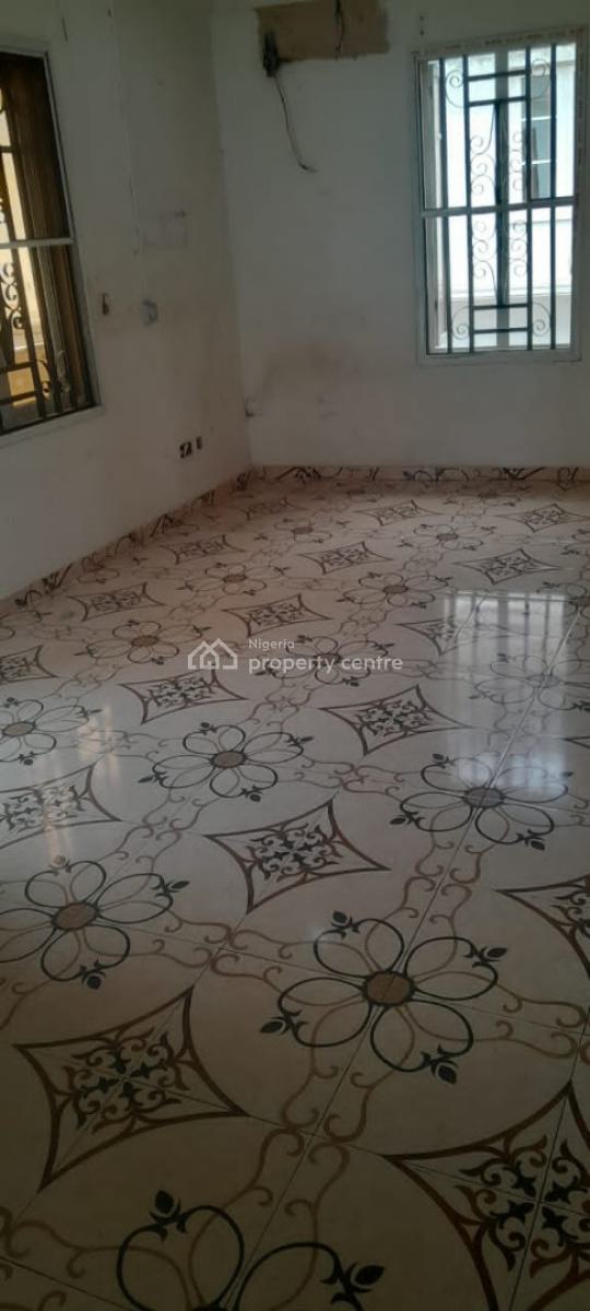 2 Bedrooms Apartment in a Good Environment, Ikota, Lekki, Lagos, Flat / Apartment for Rent