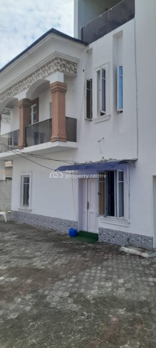 2 Bedrooms Apartment in a Good Environment, Ikota, Lekki, Lagos, Flat / Apartment for Rent