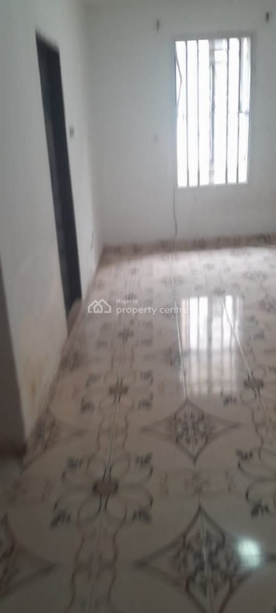 2 Bedrooms Apartment in a Good Environment, Ikota, Lekki, Lagos, Flat / Apartment for Rent