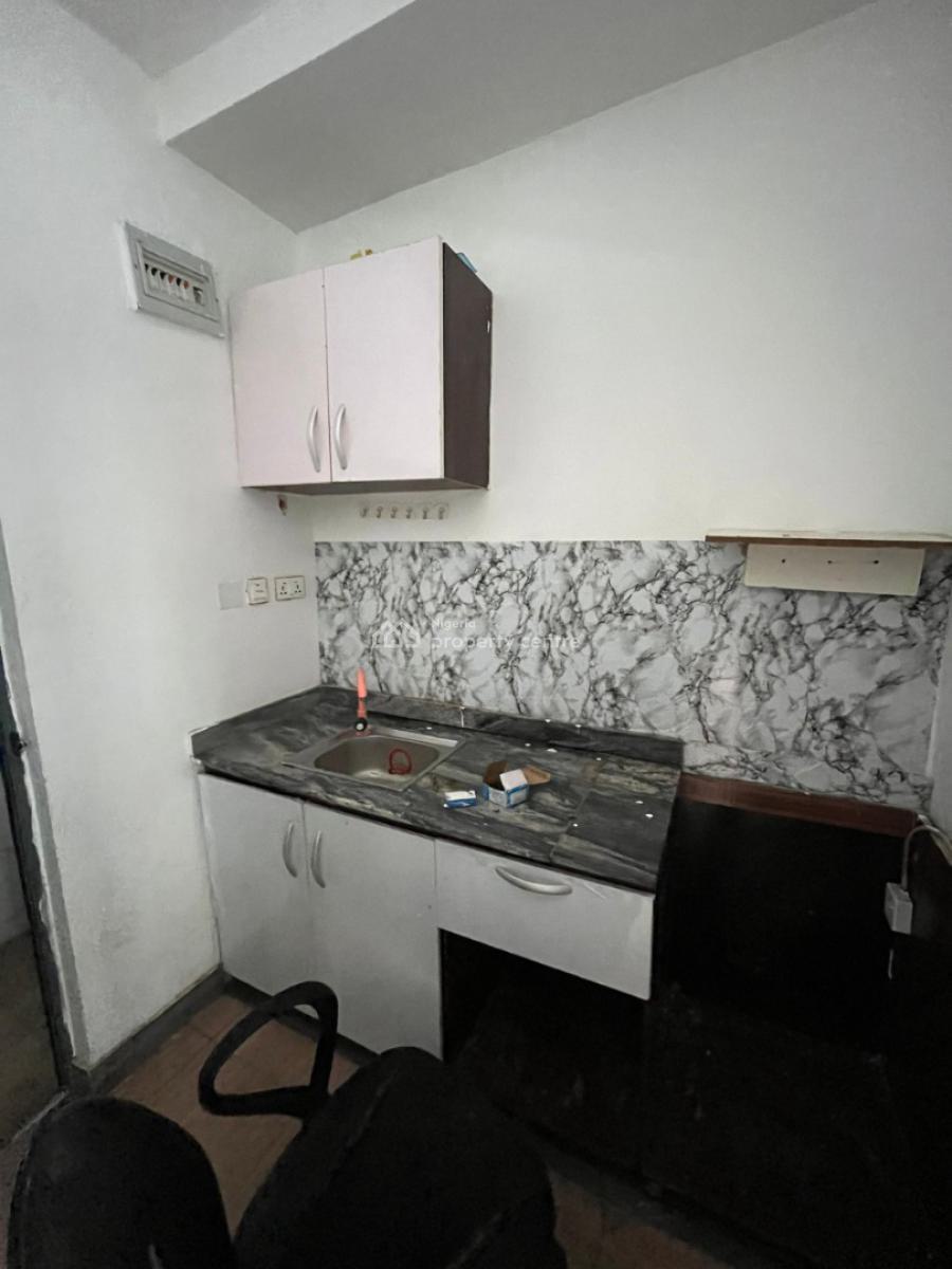 Studio Apartment with Private Kitchen, Ologolo, Lekki, Lagos, Self Contain (single Rooms) for Rent