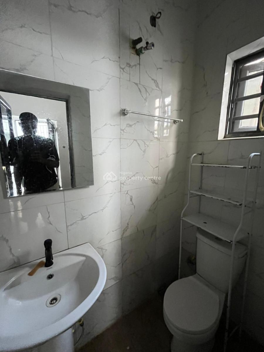 Studio Apartment with Private Kitchen, Ologolo, Lekki, Lagos, Self Contain (single Rooms) for Rent