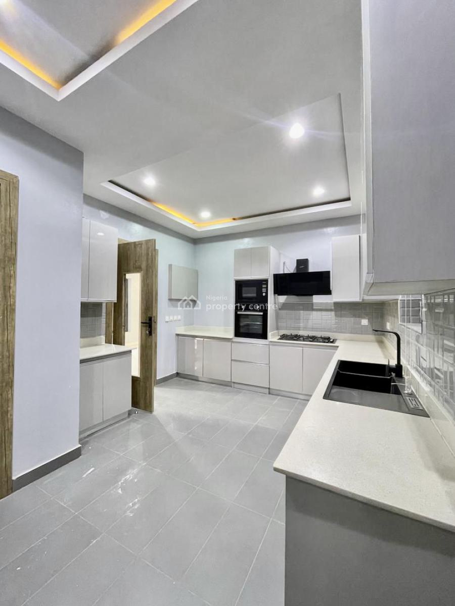 Good Deal. Exquisite 4 Bedroom Maisonette with Swimming Pool, Lekki Phase 1, Lekki, Lagos, Flat / Apartment for Sale