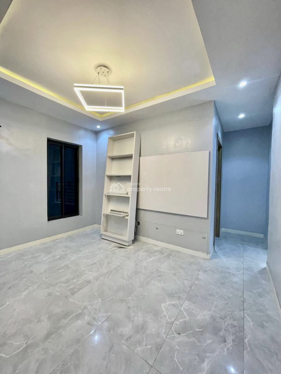 Good Deal. Exquisite 4 Bedroom Maisonette with Swimming Pool, Lekki Phase 1, Lekki, Lagos, Flat / Apartment for Sale