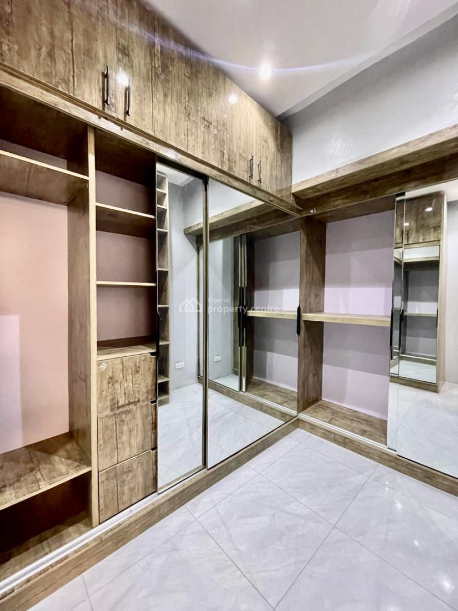 Good Deal. Exquisite 4 Bedroom Maisonette with Swimming Pool, Lekki Phase 1, Lekki, Lagos, Flat / Apartment for Sale