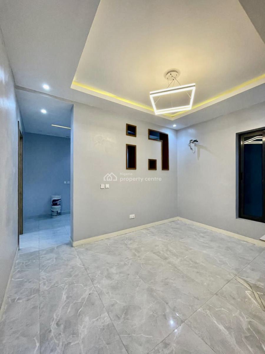 Good Deal. Exquisite 4 Bedroom Maisonette with Swimming Pool, Lekki Phase 1, Lekki, Lagos, Flat / Apartment for Sale