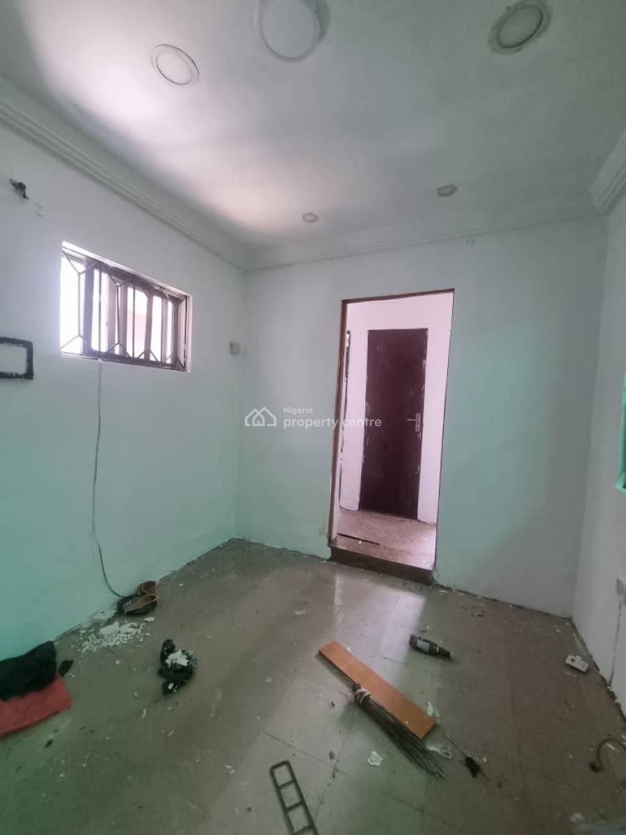 Luxurious Standard Mini Flat Bq, 3 Habitat Close, Lekki Phase 1, Lekki, Lagos, Mini Flat (room and Parlour) for Rent