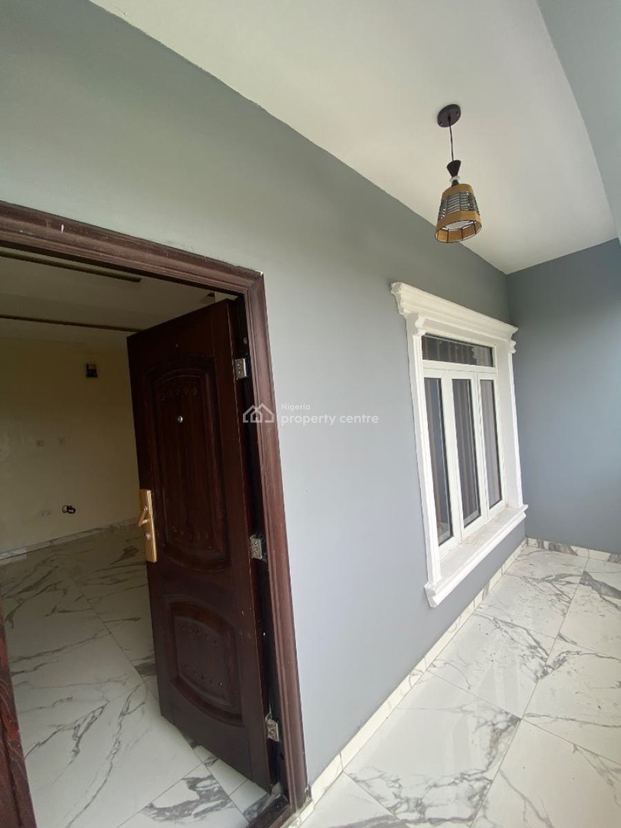Standard 3 Bedroom Apartment Upstairs, in an Estate Before Novare Mall Sangotedo, Lekki Expressway, Lekki, Lagos, Flat / Apartment for Rent