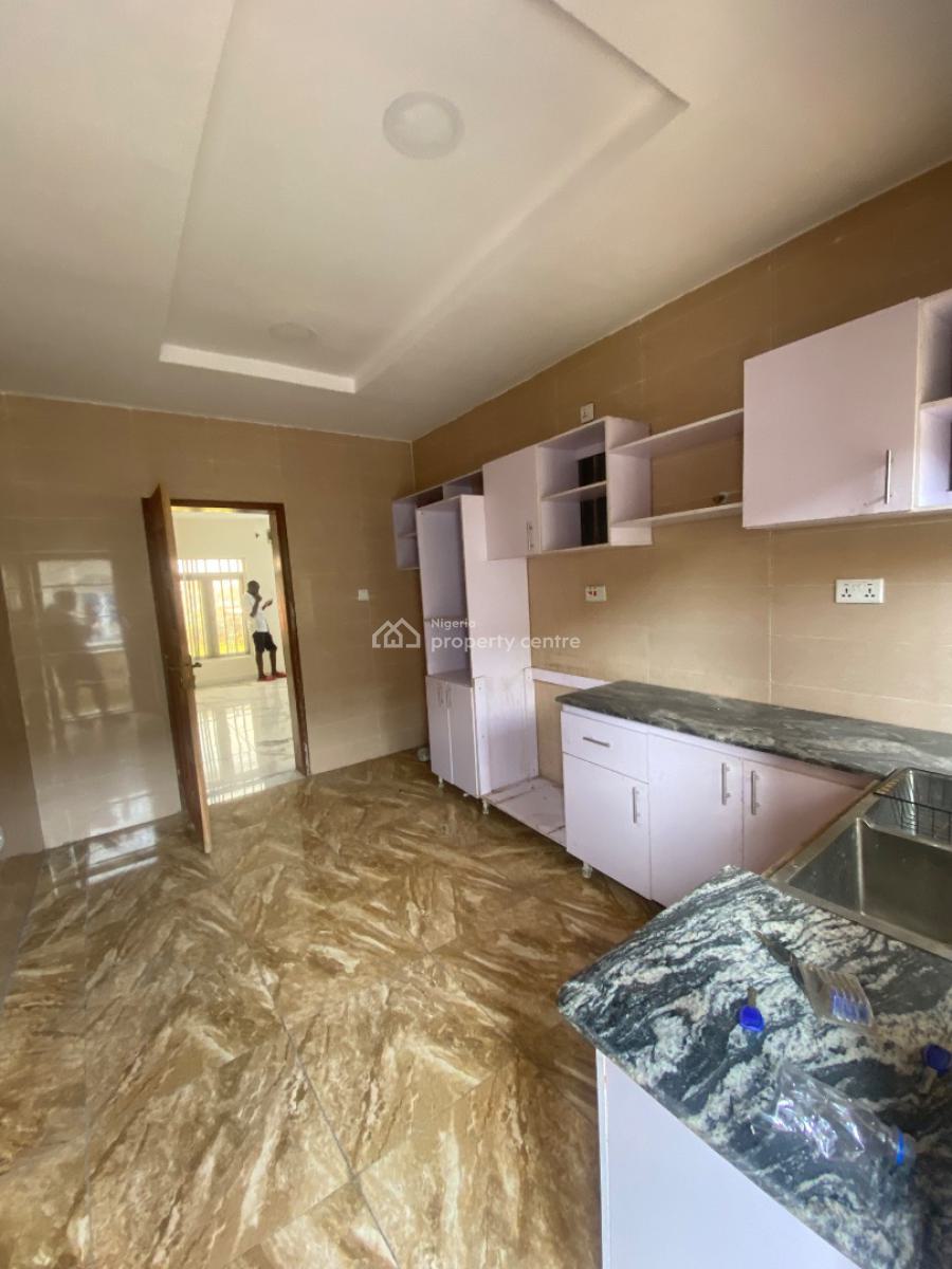 Standard 3 Bedroom Apartment Upstairs, in an Estate Before Novare Mall Sangotedo, Lekki Expressway, Lekki, Lagos, Flat / Apartment for Rent