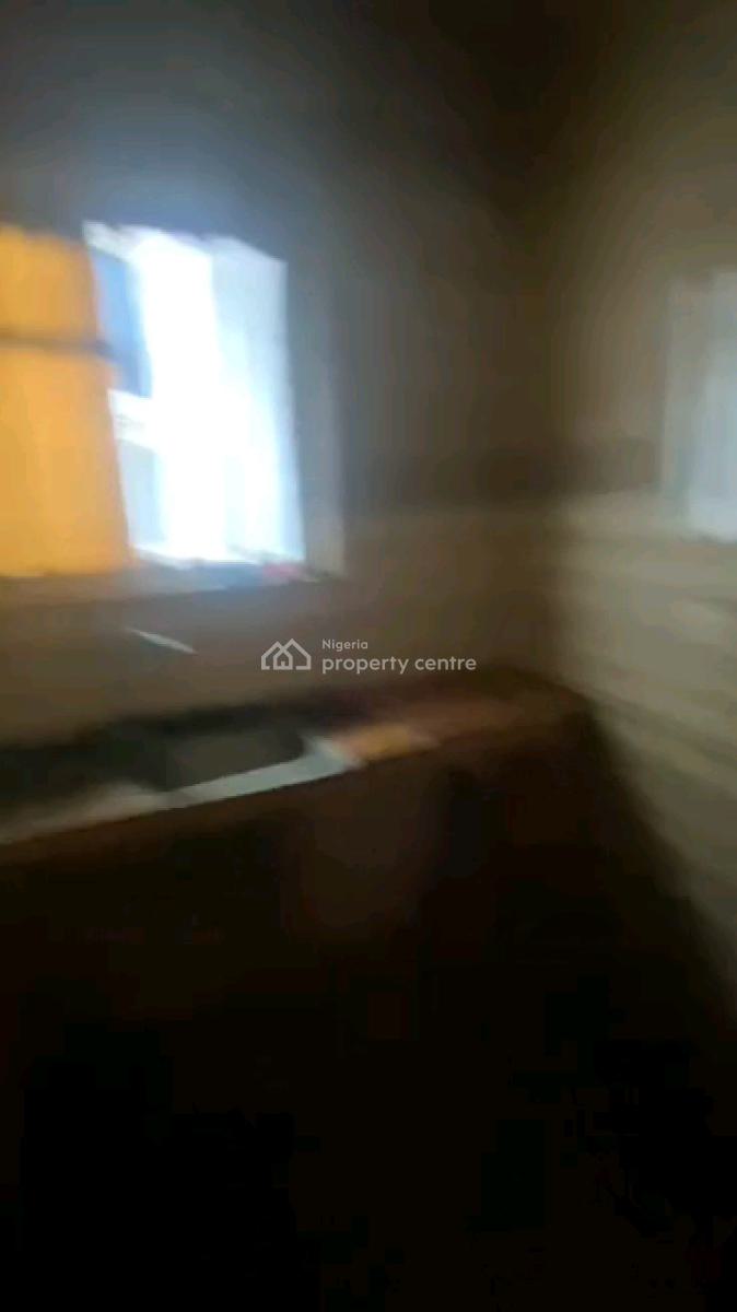 Standard and Spacious 2 Bedroom Flat, Alagomeji, Alagomeji, Yaba, Lagos, Flat / Apartment for Rent