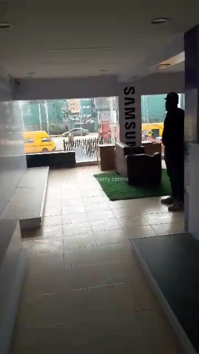 200sqm Show Room / Office Space, Ikeja, Lagos, Office Space for Rent
