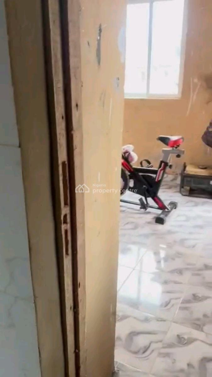 Standard and Spacious Mini Flat, Adekunle, Adekunle, Yaba, Lagos, Mini Flat (room and Parlour) for Rent