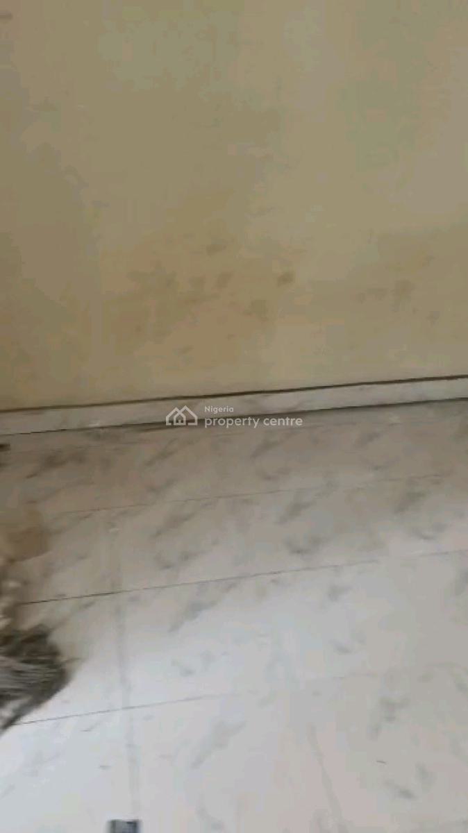 Standard and Spacious Mini Flat, Adekunle, Adekunle, Yaba, Lagos, Mini Flat (room and Parlour) for Rent