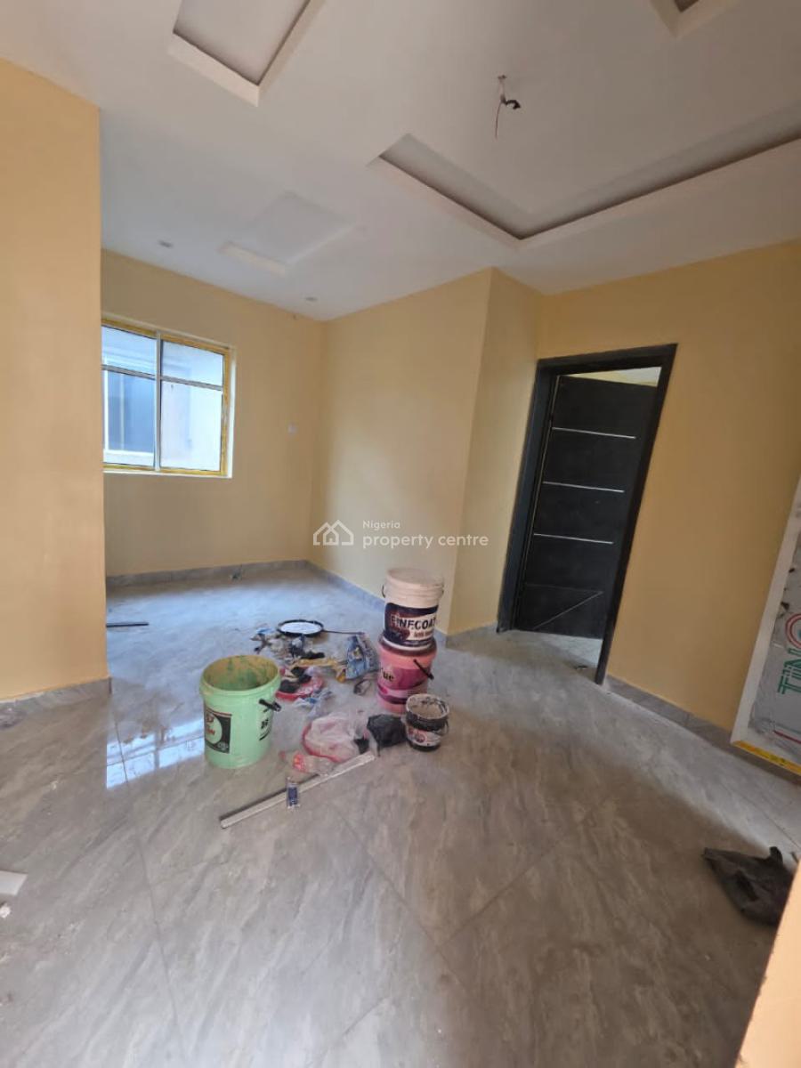 Standard and Spacious Mini Flat, Jibowu, Yaba, Lagos, Mini Flat (room and Parlour) for Rent