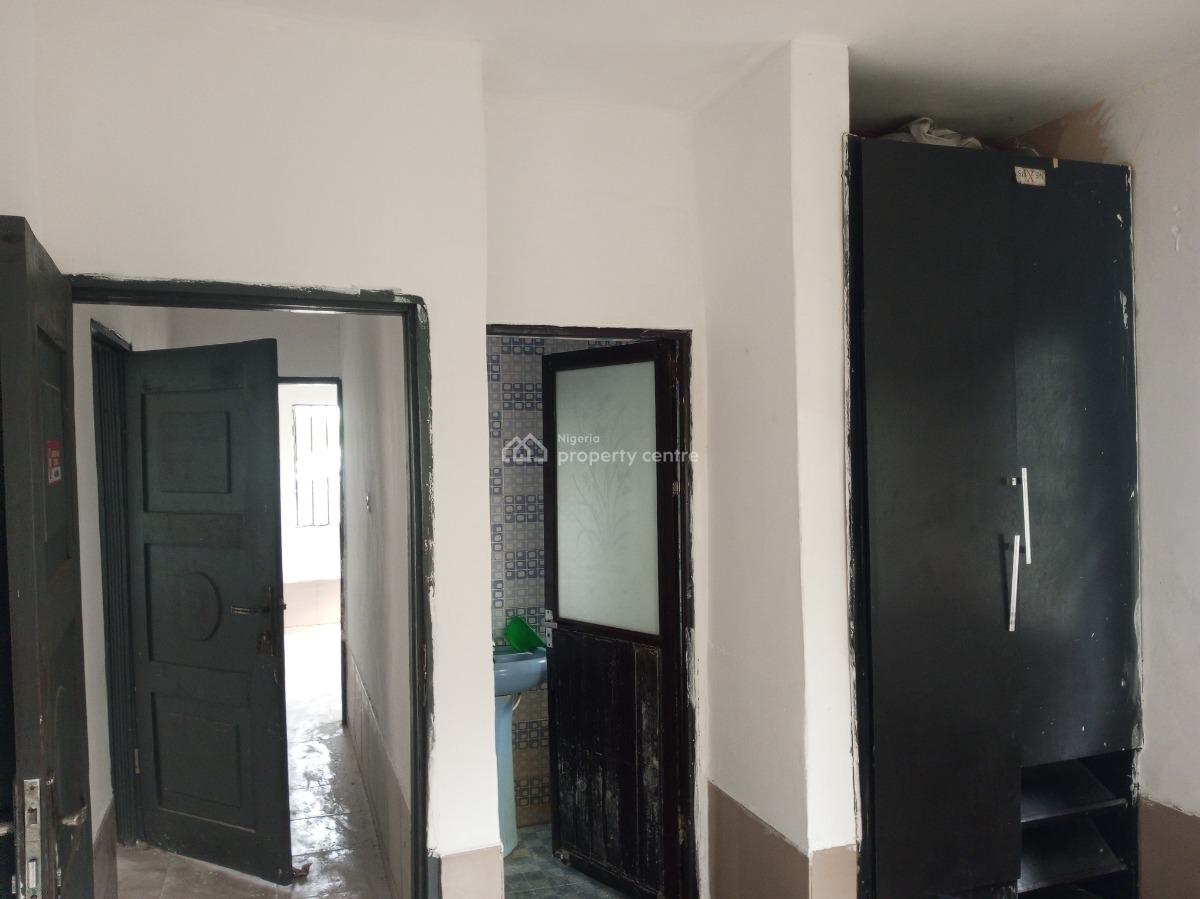 Neat 2 Bedroom Flat Close to The Road, Badore, Ajah, Lagos, Flat / Apartment for Rent