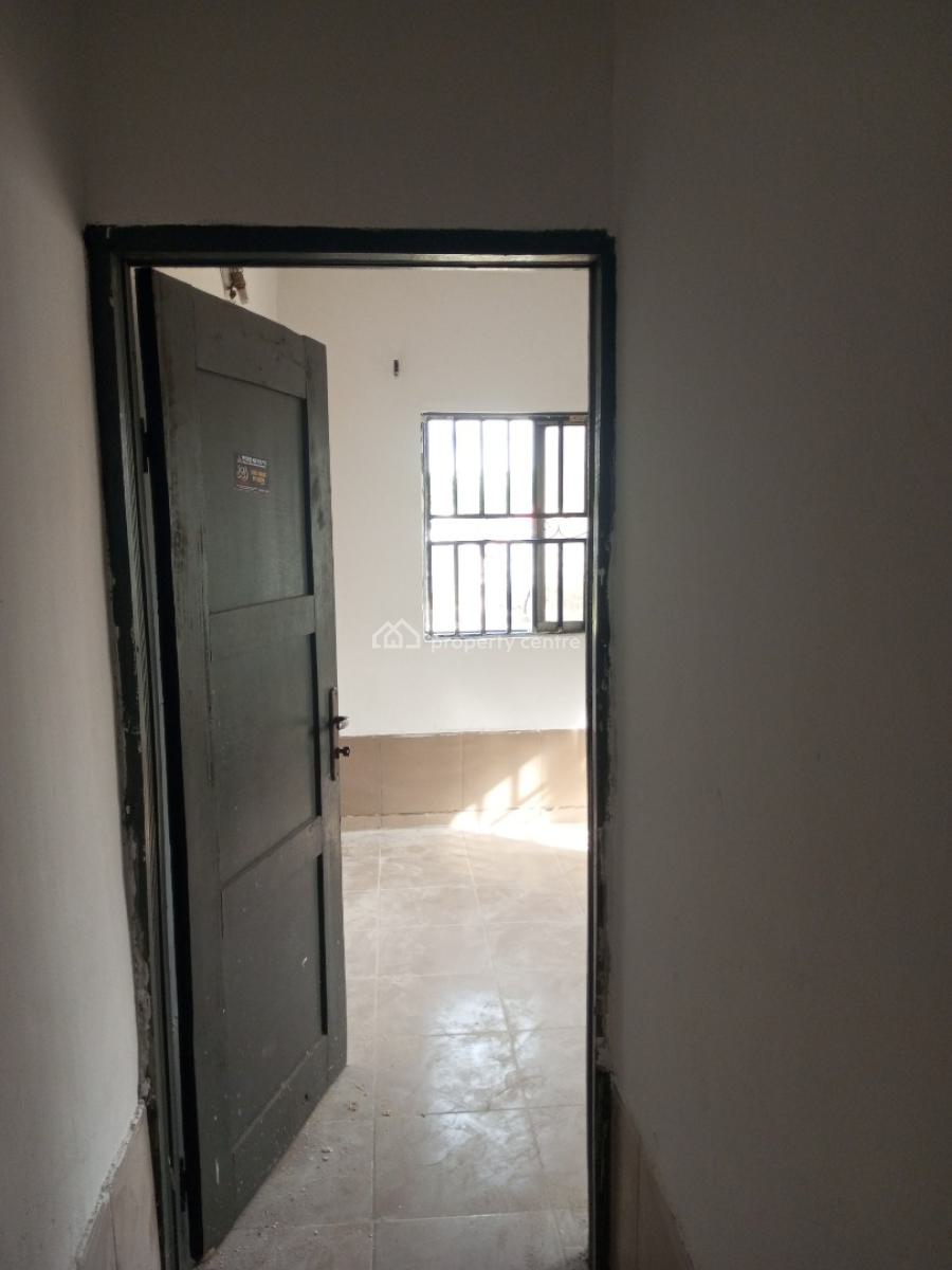 Neat 2 Bedroom Flat Close to The Road, Badore, Ajah, Lagos, Flat / Apartment for Rent