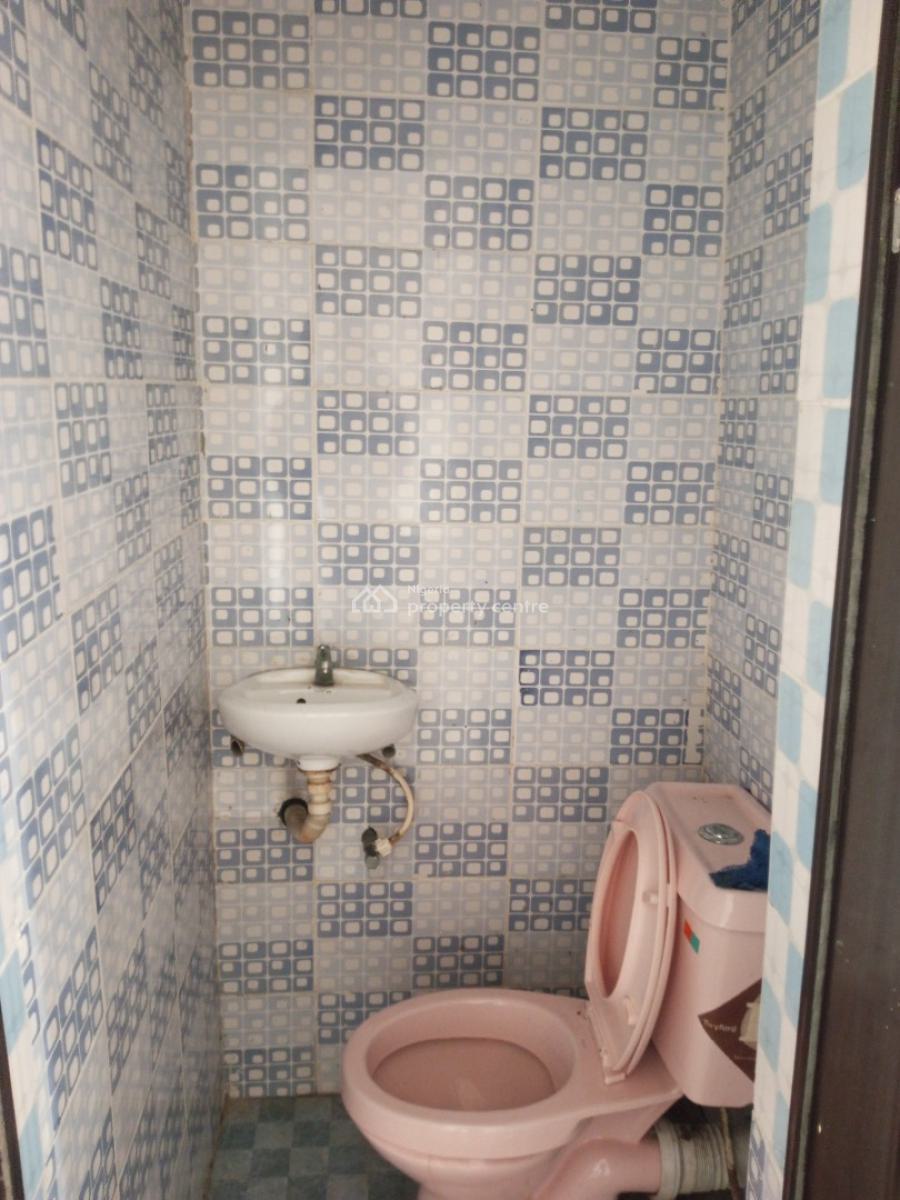 Neat 2 Bedroom Flat Close to The Road, Badore, Ajah, Lagos, Flat / Apartment for Rent