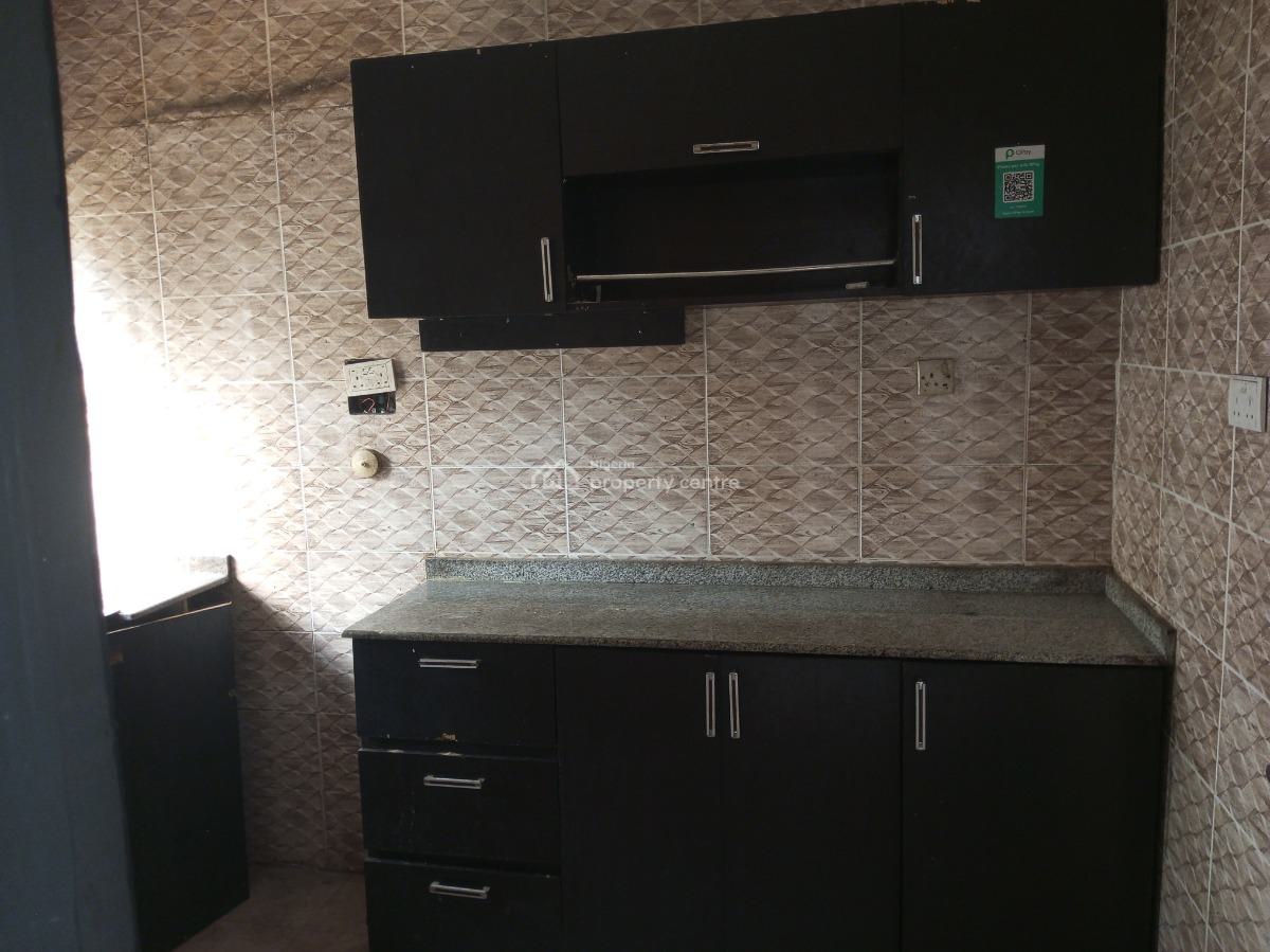 Neat 2 Bedroom Flat Close to The Road, Badore, Ajah, Lagos, Flat / Apartment for Rent
