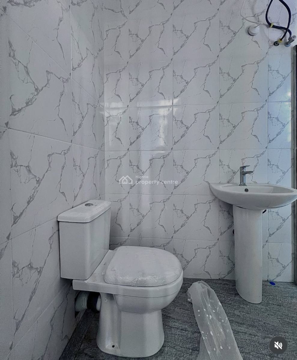 Service 2 Bedroom Apartments, Chevron Tollgate, Lekki Phase 2, Lekki, Lagos, Block of Flats for Sale