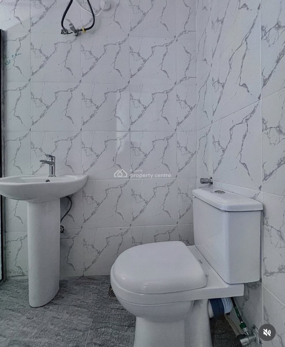 Service 2 Bedroom Apartments, Chevron Tollgate, Lekki Phase 2, Lekki, Lagos, Block of Flats for Sale