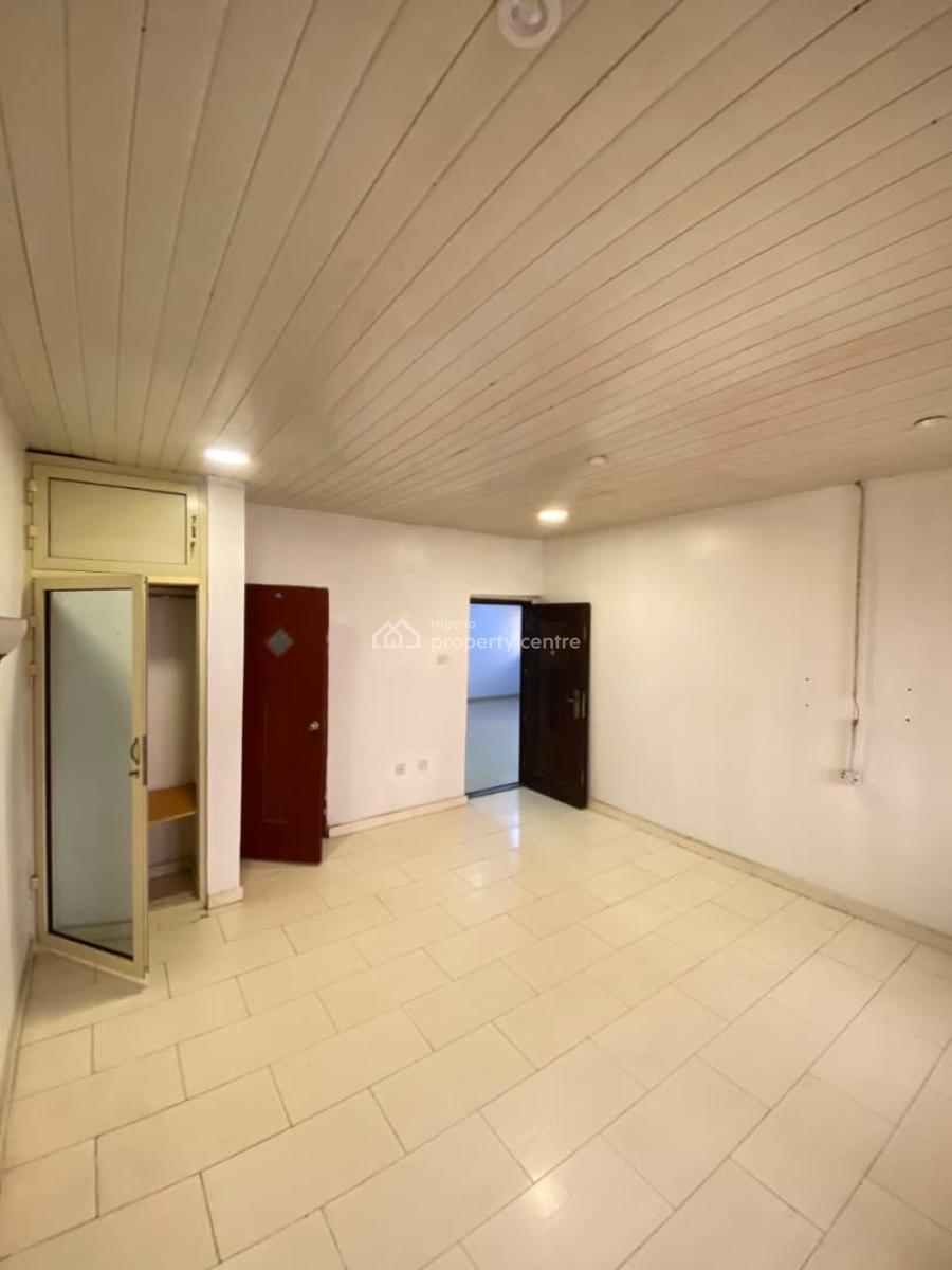 Lovely 3 Bedroom Apartment Available in a Secured and Serene Estate, Agungi, Lekki, Lagos, Flat / Apartment for Rent