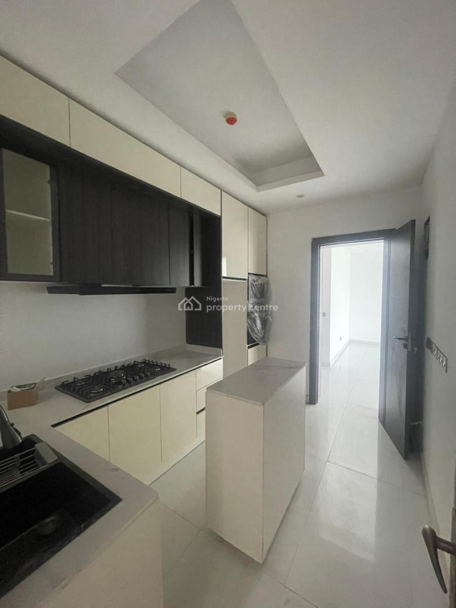 Pristine 2 Bedroom Apartment, Lekki Phase 1, Lekki, Lagos, Flat / Apartment for Sale