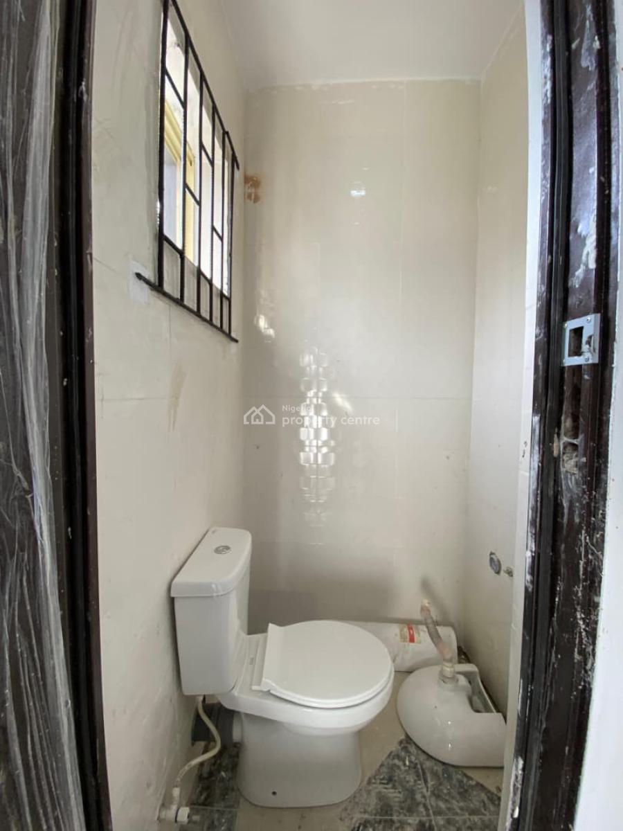 Spacious Mini Flat Available in Serene and Secured Estate, Osapa, Lekki, Lagos, Mini Flat (room and Parlour) for Rent