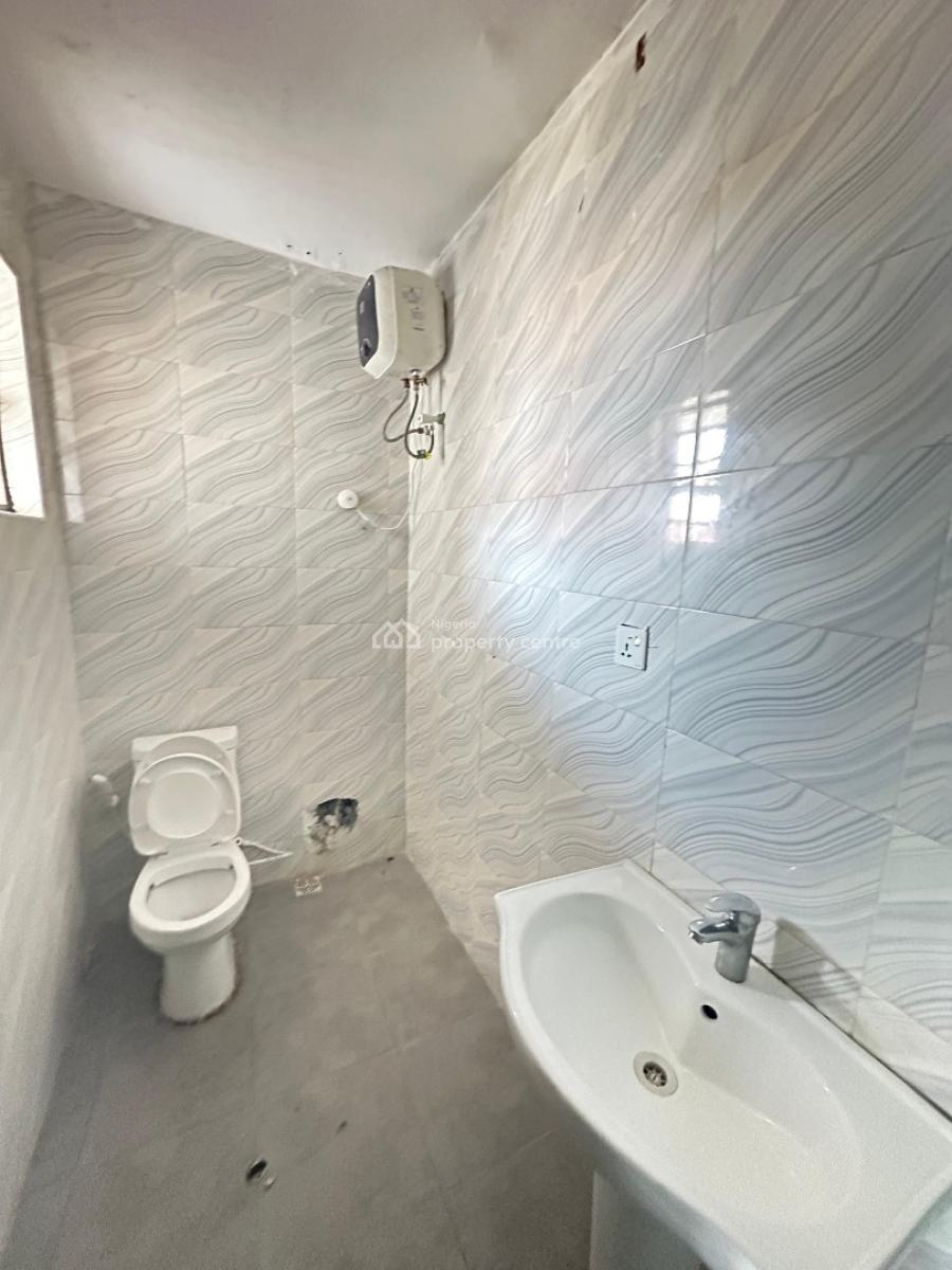 2 Bedroom Apartment, Ologolo, Lekki, Lagos, Flat / Apartment for Sale