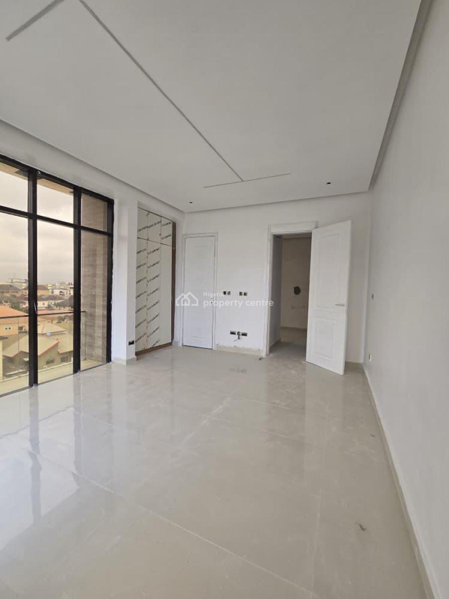 Aesthetically Pleasing 3 Bedroom Apartment with a Pool and a Gym, Lekki Phase 1, Lekki, Lagos, House for Sale