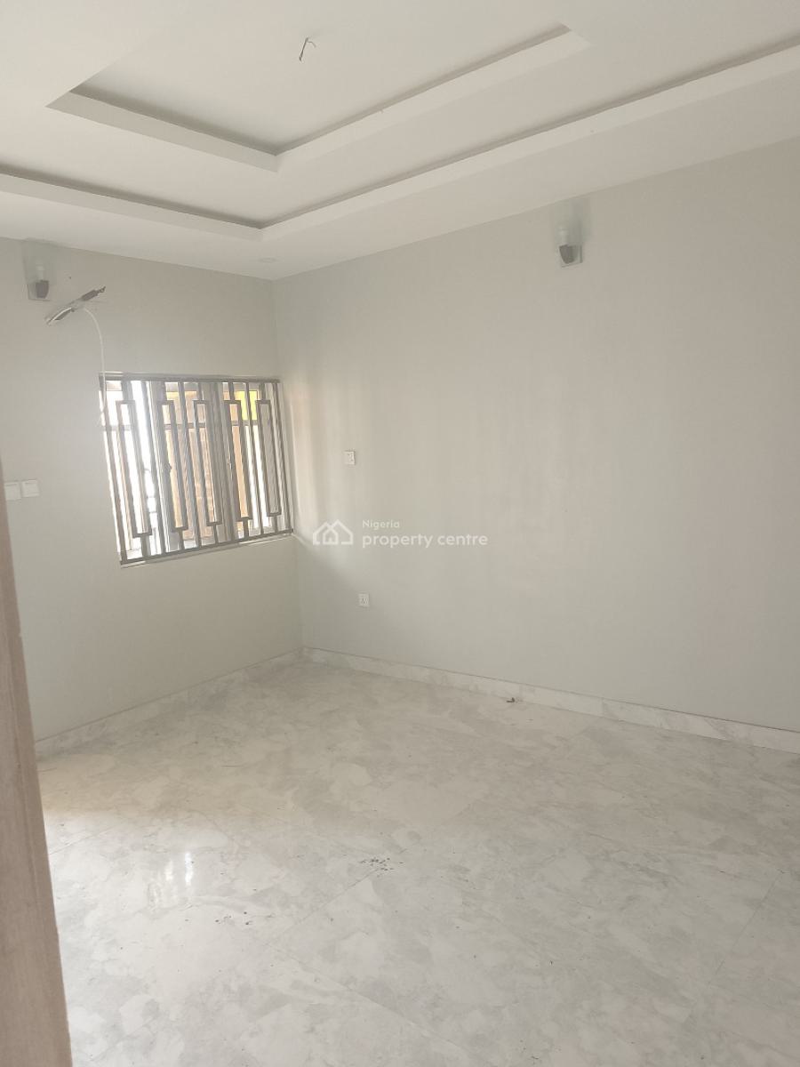 2 Bedroom Apartment Upstairs, Lekki, Lagos, Flat / Apartment for Rent