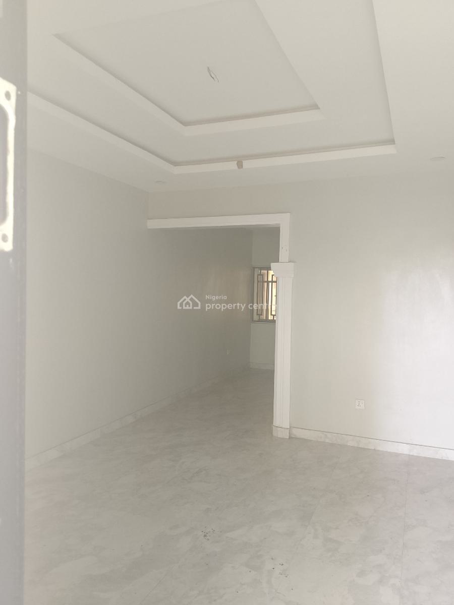 2 Bedroom Apartment Upstairs, Lekki, Lagos, Flat / Apartment for Rent
