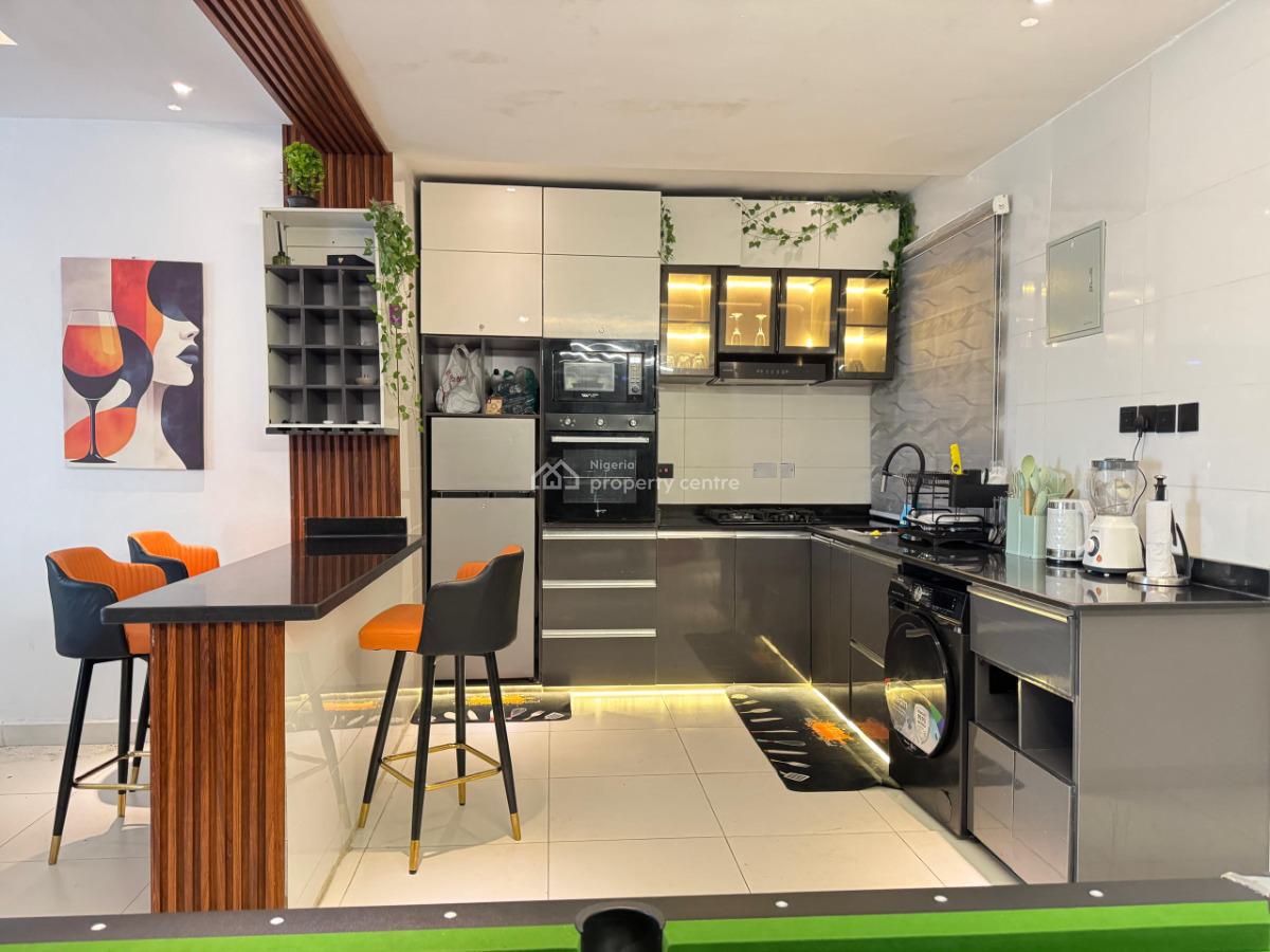 Luxury 2bedroom Apartment with Pool, Ps5 in a Secure Estate, Lekki Phase 1, Lekki, Lagos, Flat / Apartment Short Let