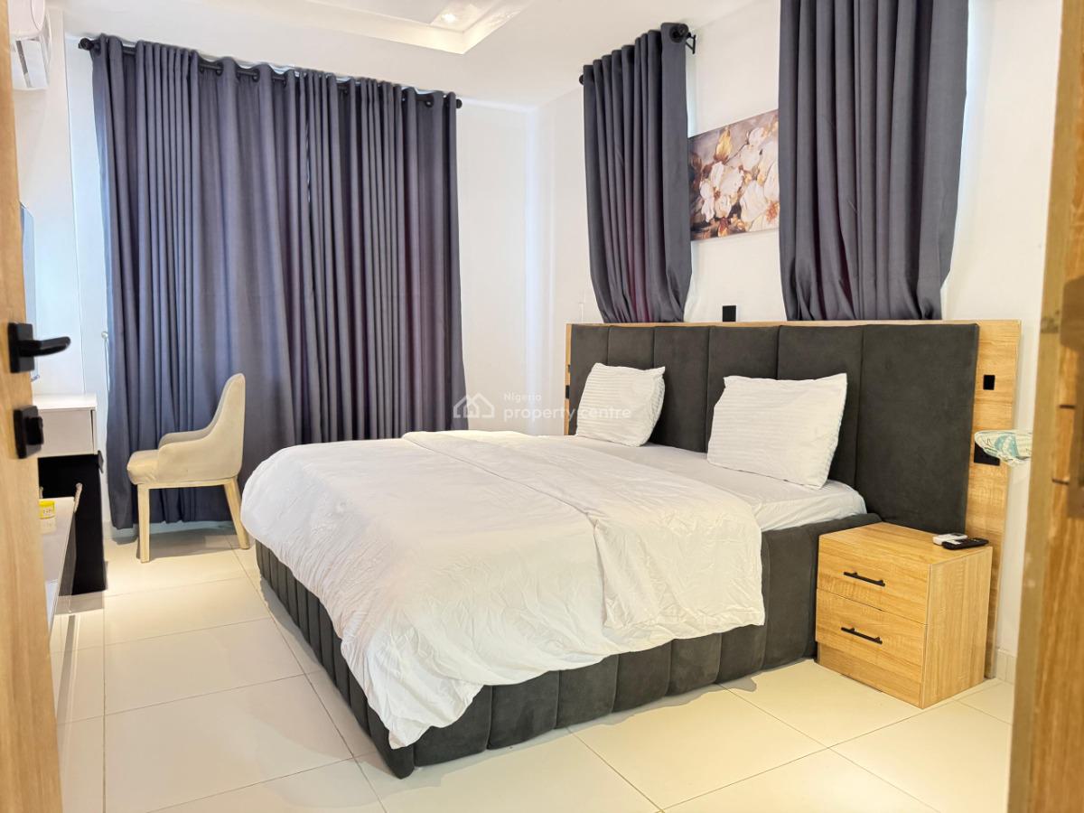 Luxury 2bedroom Apartment with Pool, Ps5 in a Secure Estate, Lekki Phase 1, Lekki, Lagos, Flat / Apartment Short Let