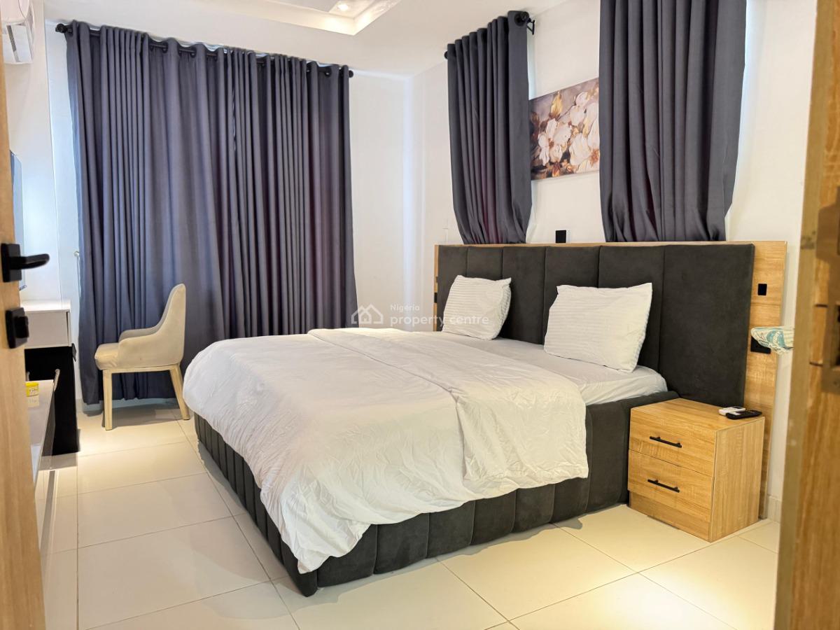 Luxury 2bedroom Apartment with Pool, Ps5 in a Secure Estate, Lekki Phase 1, Lekki, Lagos, Flat / Apartment Short Let