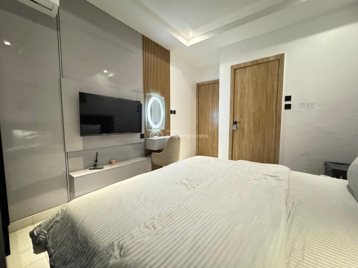 Luxury 2bedroom Apartment with Pool, Ps5 in a Secure Estate, Lekki Phase 1, Lekki, Lagos, Flat / Apartment Short Let