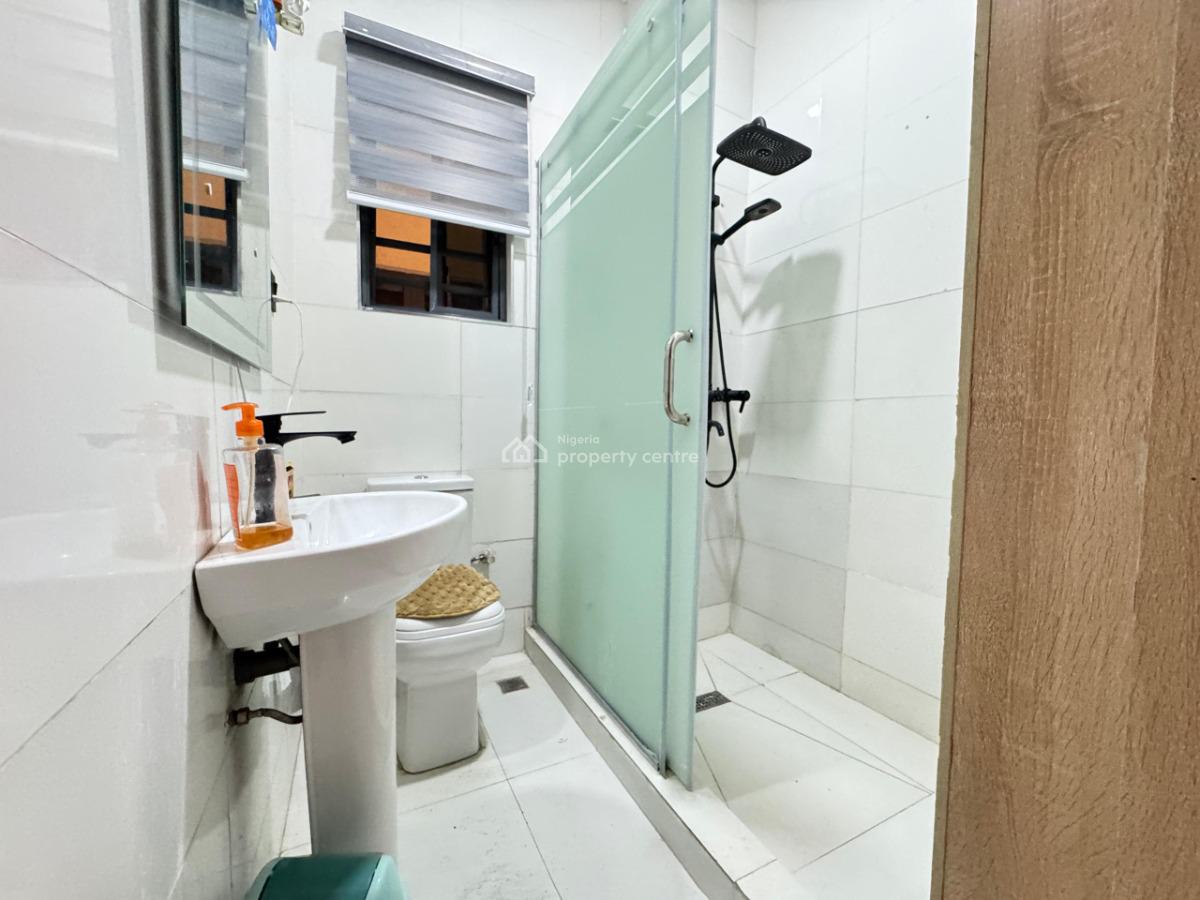 Luxury 2bedroom Apartment with Pool, Ps5 in a Secure Estate, Lekki Phase 1, Lekki, Lagos, Flat / Apartment Short Let