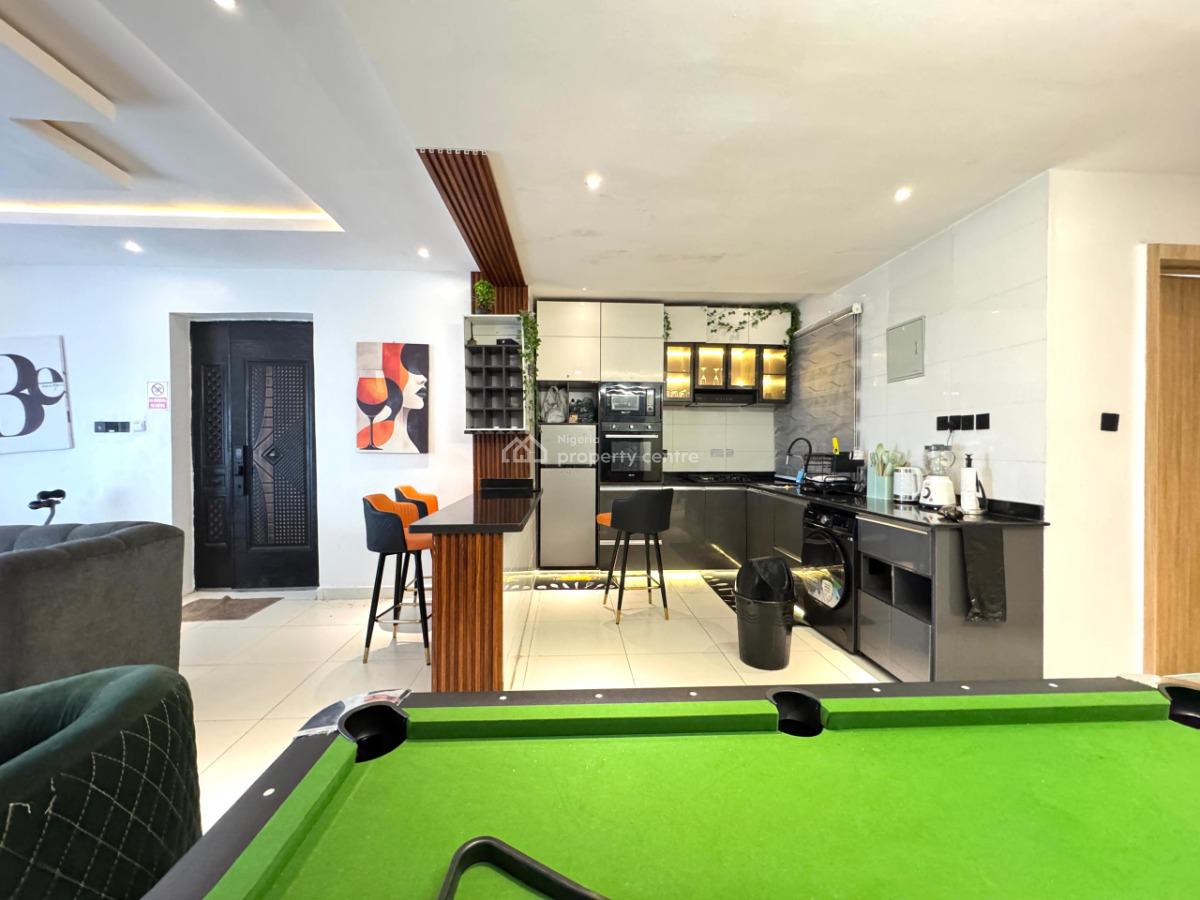 Luxury 1 Bedroom Apartment with  Pool and Ps5, Lekki Phase 1, Lekki, Lagos, Flat / Apartment Short Let