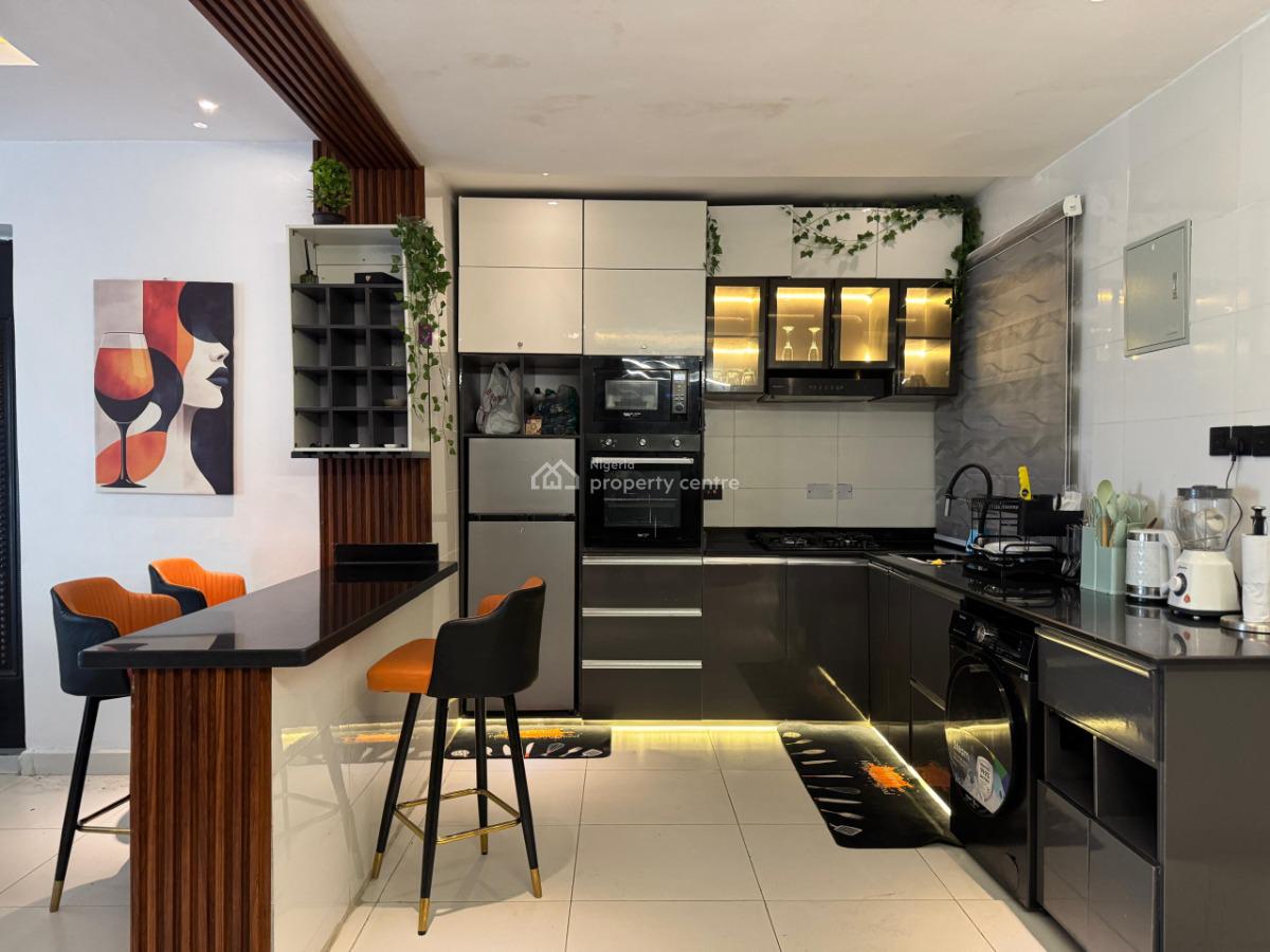 Luxury 1 Bedroom Apartment with  Pool and Ps5, Lekki Phase 1, Lekki, Lagos, Flat / Apartment Short Let