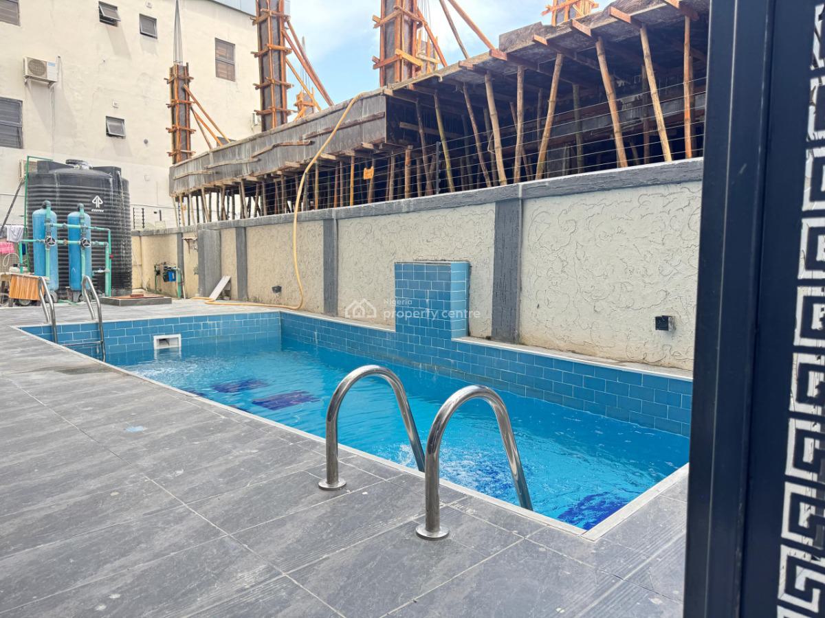 Luxury 1 Bedroom Apartment with  Pool and Ps5, Lekki Phase 1, Lekki, Lagos, Flat / Apartment Short Let