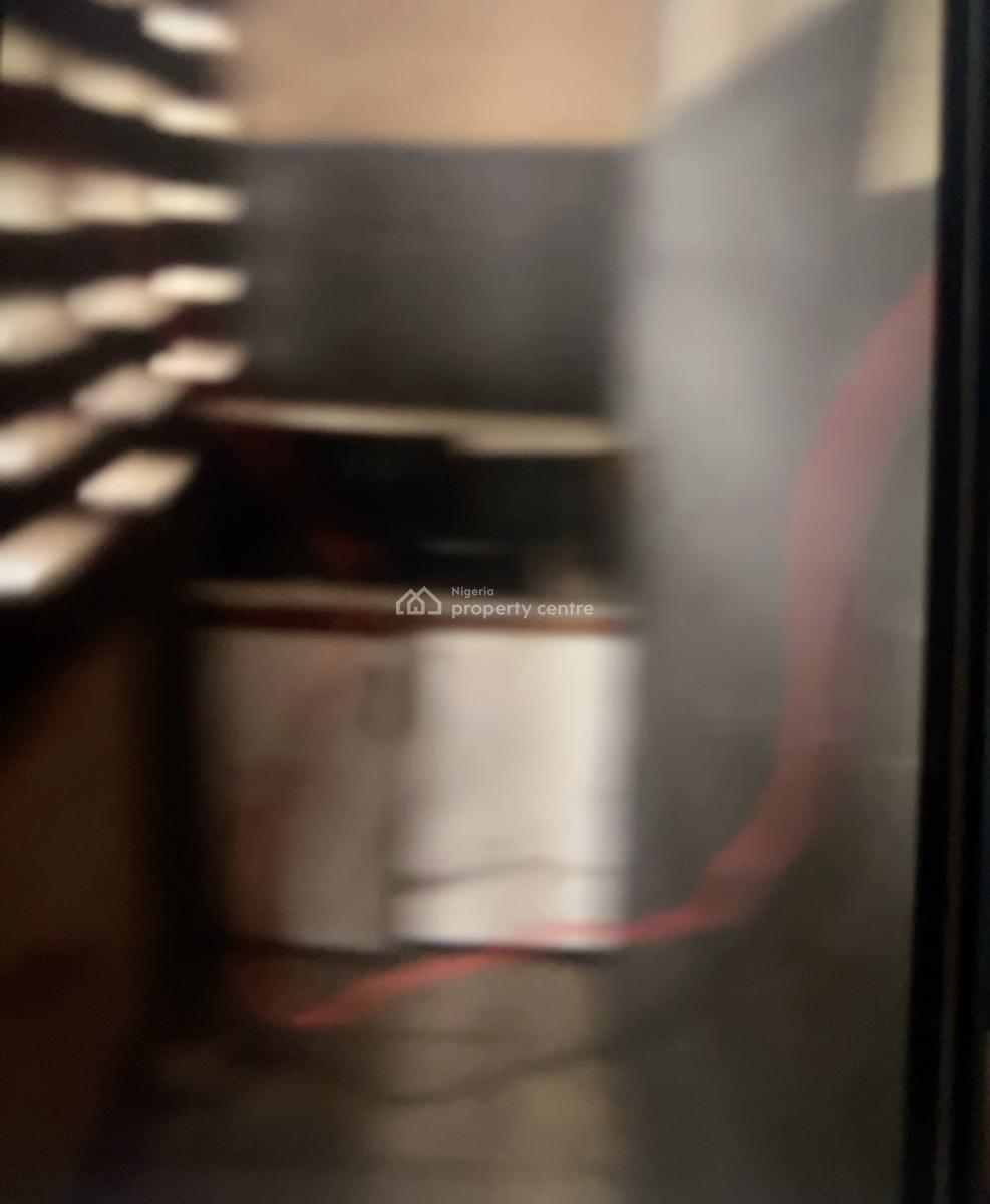 Nice Self Contain, with Store, Tarred Rd, 1st Floor, Wuye Main( Tarred Rd), Wuye, Abuja, Self Contain (single Rooms) for Rent